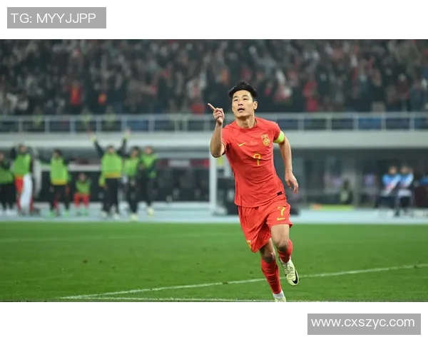 武磊与秦升的对决:从球场争锋到场外故事的深度解析 武磊与秦升的对决:从球场争锋到场外故事的深度解析